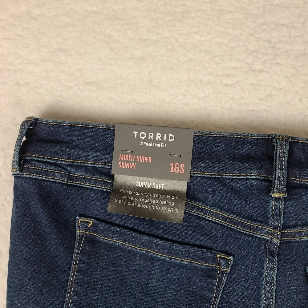 Torrid Jeans Women 16S 16 Short Blue Mid Fit Super Skinny Soft Dark Wash NWT NEW